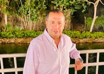 تكريم رجل الأعمال هانى شكرى عزيز كأحد أفضل الشخصيات لعام 2025