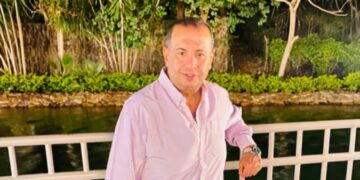 تكريم رجل الأعمال هانى شكرى عزيز كأحد أفضل الشخصيات لعام 2025