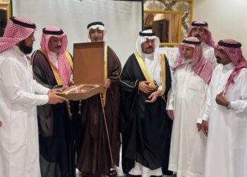 بعد 55 عامًا.. زملاء “مدرسة الخلص” بمركز ثقيف يلتقون ،، ويستعيدون ذكرياتهم الأولى