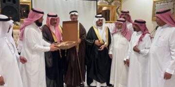 بعد 55 عامًا.. زملاء “مدرسة الخلص” بمركز ثقيف يلتقون ،، ويستعيدون ذكرياتهم الأولى