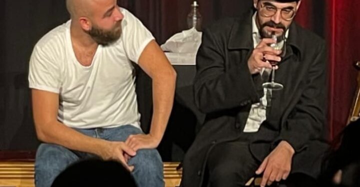 بعد نجاح مسرحية “ما بدي افقسكن”..المخرج الياس حايك: سعيد بتجربتي المسرحية الأولى وبتفاعل المشاهدين معها