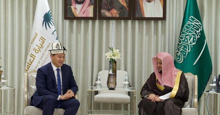 النائب العام يستقبل سفير جمهورية قرغيزستان لدى المملكة