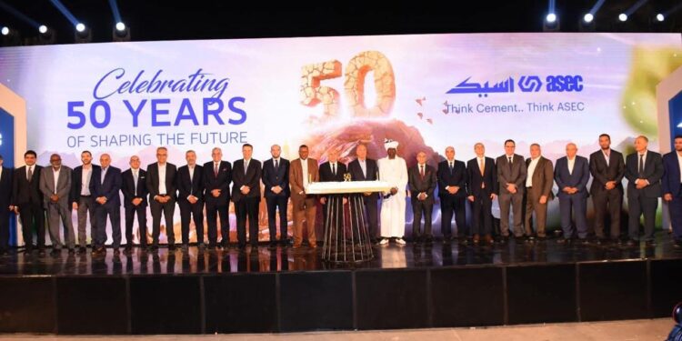 “أسيك” تحتفل باليوبيل الذهبي بحضور وزير قطاع الأعمال وكوكبة من رجال الصناعة