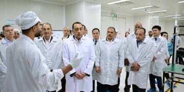 رئيس الوزراء يفتتح مصنع  “أوبو” العالمية فى مصر لتصنيع الهواتف المحمولة بالعاشر من رمضان