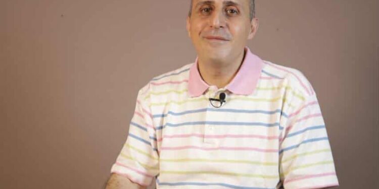 دكتور مصطفى محمود يكشف الفرق بين تقويم الأسنان وطب الأسنان التجميلي