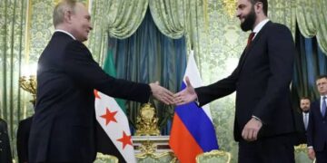 زيارة الجولاني إلى موسكو… اعتراف بالفشل الغربي وانعطافة نحو الشرق