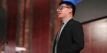 “سكر مكة” لماكينات الخياطة تطرح أحدث آلات الإنتاج باستخدام الذكاء الاصطناعي بالتعاون مع “جاك” الصينية