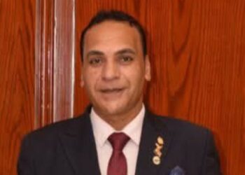 تهننة الدكتور جمال بيومي لإختياره أفضل شخصية لعام 2025