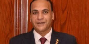 تهننة الدكتور جمال بيومي لإختياره أفضل شخصية لعام 2025