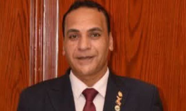 تهننة الدكتور جمال بيومي لإختياره أفضل شخصية لعام 2025