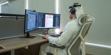 هيئة أبوظبي للدفاع المدني تُطلق خدمة مراجعة المخططات عبر الاتصال المرئي