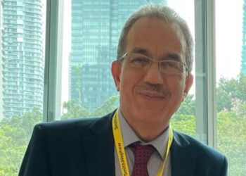 د.صبري زيادة استشاري جراحة العظام بمستشفيات الحمادي.. يجيب على التساؤل