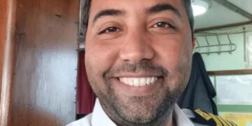 الربان مصطفى عسران أمينًا عامًا للنقابة العامة لضباط الملاحة البحرية التجارية