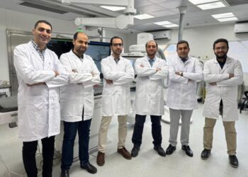 مستشفيات جامعة عين شمس تحقق إنجازًا عالميًا بعلاج 12 مريضًا في وحده القسطرة المخية