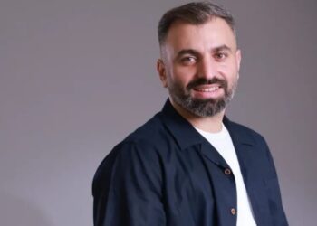 فؤاد منذر: هل تخاف أو تخجل من زيارة الأخصّائيّ النفسيّ؟ اليكم الحلّ مع “Doors”!