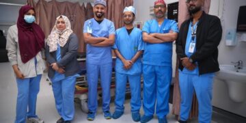 جراحة دقيقة تنقذ بصر لمريض ثلاثيني بعد معاناة طويلة مع متلازمة وراثية نادرة