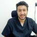 الدكتور محمد إيهاب.. طبيب بابتسامة إنسان ويد فنان بمستشفى أسوان الجامعي