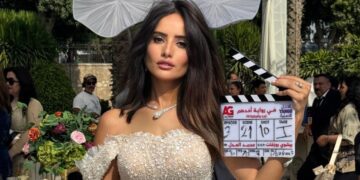 زينة تهرب من زفافها وتبدأ رحلة مليئة بالتقلبات في ورد وشوكولاته