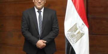 عندما يتحوّل الصوت إلى رسالة… والإعلامي إلى صانع وعي محمد شكري يُكرَّم في ليلة الأساطير بحفل جوائز “سوبرستار العرب” بدار الأوبرا المصرية