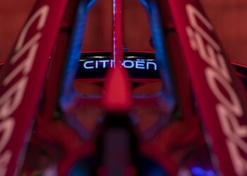 سيتروين تكشف عن السيارة الأحادية التي ستحمل ألوانها في بطولة “فورمولا إي”