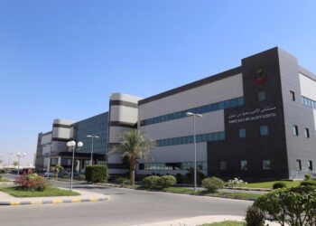 مستشفى الأمير سعود بن جلوي بالأحساء ينقذ مريضًا من مرض مناعي نادر
