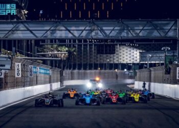 والبحر خريف جدة “يُنعش” تضاريسها