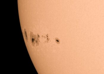 ظهور بقعة شمسية عملاقة