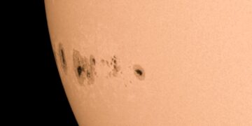 ظهور بقعة شمسية عملاقة