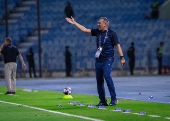 دونيس يضع برنامجاً إعدادياً لقدم الدانة في فترة التوقف