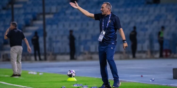 دونيس يضع برنامجاً إعدادياً لقدم الدانة في فترة التوقف