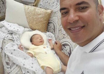 الإعلامي عبد الغني عوض يحتفي بقدوم «ريّان» ويُهنّئ وليد الحجري متمنيًا له حياة عامرة بالطاعة والسعادة