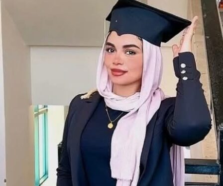 🎓 تهنئة خاصة للطالبة منوة أحمد عبد العزيز