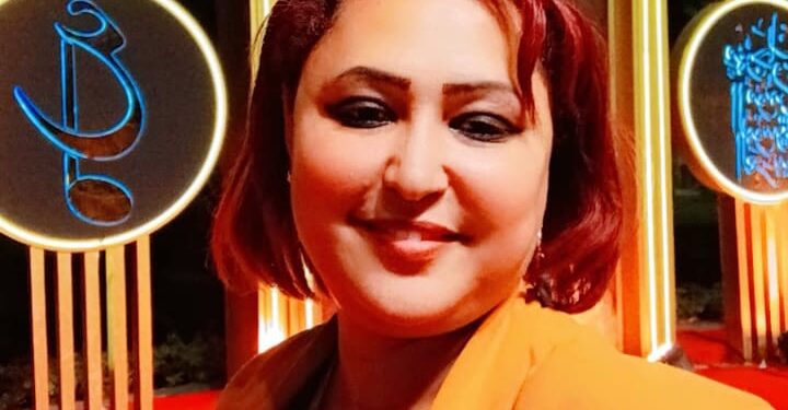 الإعلامية إيمى عبد العزيز تهنئ الأستاذ عمرو الجندى بالشفاء التام بعد العملية