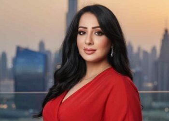 رئيسة بنت الباسلة. ناهد يسري تجمع الفن والوطن في مهرجان واحد