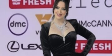الإعلامية شرين سيف تخطف الأنظار في مهرجان القاهرة السينمائي الـ46 وتتألق ببرنامجها تجربة