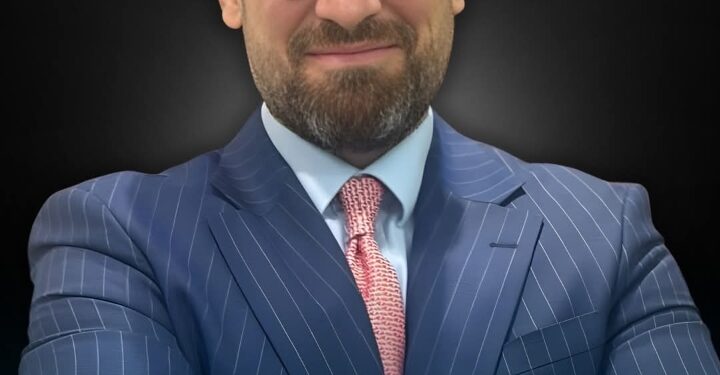 مجلة سبوتلايت تكرّم فادي عمر لجهوده الريادية في إدارة الثروة المصرفية الإسلامية