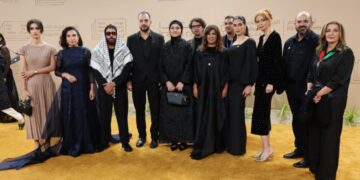   أفراد طاقم فيلم “صوت هند رجب” وأبطال القصة الحقيقيين في مهرجان الدوحة السينمائي: صوت هند هو صوت غزة وكلّ الفلسطينيين