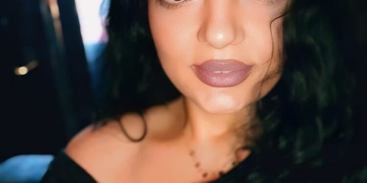 الكاتبة شيما أبوجزر تطرح «كوليكشن ترميم».. رحلة وعي تُكتب بعد الوجع