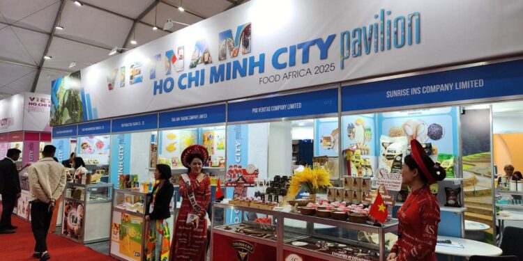 الشركات الفيتنامية تشارك في معرض “فود أفريكا 2025” في مصر