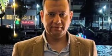 يتقدم المستشار محمود كمال مستشار قطاع الإعلام بالتحالف الوطني ورئيس مجلس إدارة جريدة صدى الأخبار