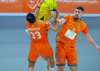 الخليج يتجاوز مضر في ختام الدور الأول من ممتاز اليد السعودية.. والمنافسات تتوقف حتى فبراير 2026م