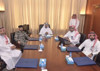 محافظ القطيف يلتقي مدير فرع «تراحم الشرقية».. ويطّلع على تقرير مفصّل حول خدمات النزلاء وأسرهم والمفرج عنهم