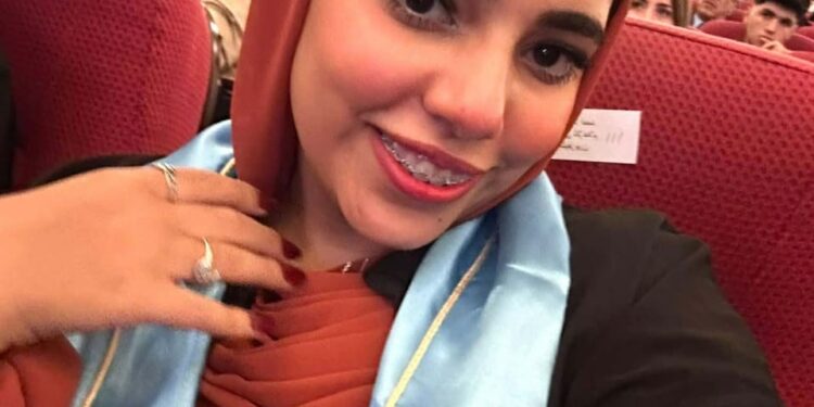 إعلامية المستقبل بنت محافظه السويس : فيروز احمد