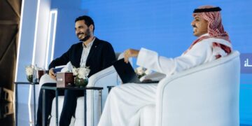 في إحدى ندوات معرض جدة للكتاب مارك جمال: الترجمة وسيلتنا للعبور إلى الآخر