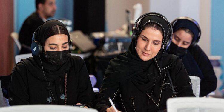 “كتاب جدة” يقيم ورشة للترجمة الرياضية