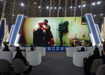 زبرجد” فيلم روائي يجذب زوار معرض جدة للكتاب