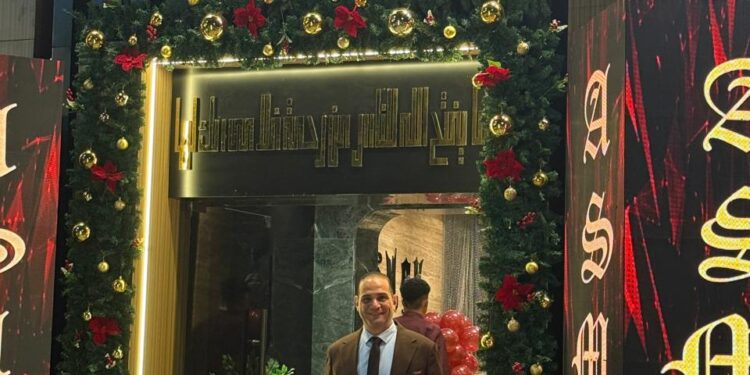 المهندس مجدي ميخائيل يهني الحاج رمضان بمناسبة افتتاح فرع جديد من سلسلة مطاعم ASMAK