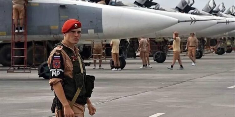 تسريب «سري للغاية»: وثيقة منسوبة إلى مناف طلاس تقترح إخراج روسيا من حميميم واستبدالها بوجود عسكري أوكراني في سورية