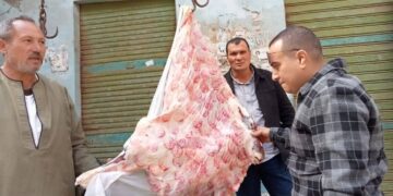 استمرار متابعة اعمال الحملات التموينية  على المحال التجارية والمنشآت والمخابز بالمدينة والقرى