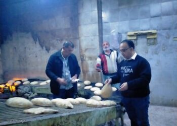 استمرار متابعة اعمال الحملات التموينية  على المحال التجارية والمنشآت والمخابز بالمدينة والقرى